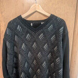 Black V-neck Sweater | US XL